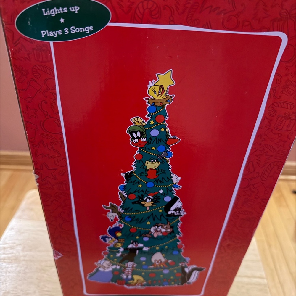 Warner Brothers Looney Tunes Musical Christmas Tree